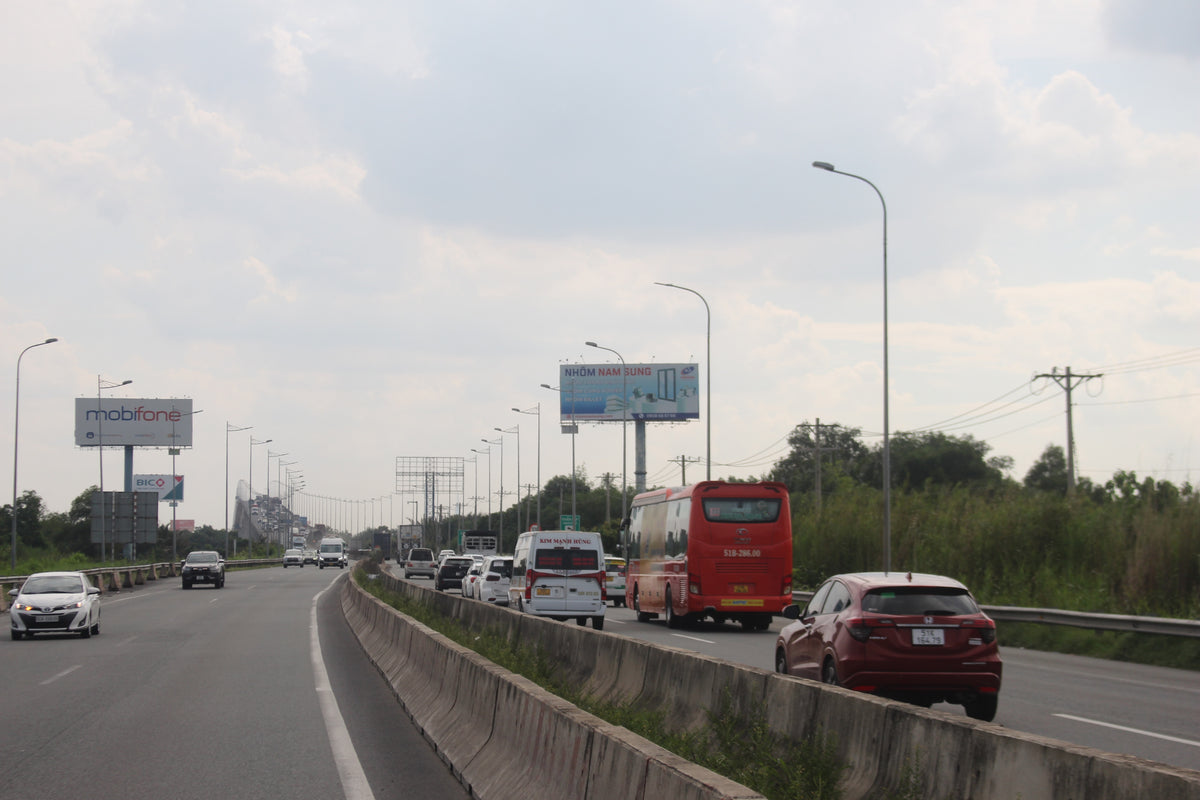 Pole Billboard, VT2, expressway Long Thành - Dầu Giây, bridge Long Thành, Dong Nai