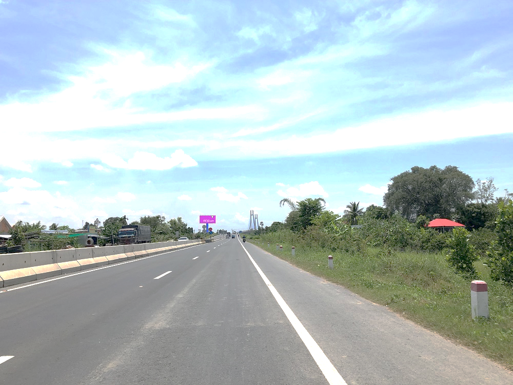 Pole Billboard, VT26-area bridge Vàm Cống, commune Lai Vung, Dong Thap