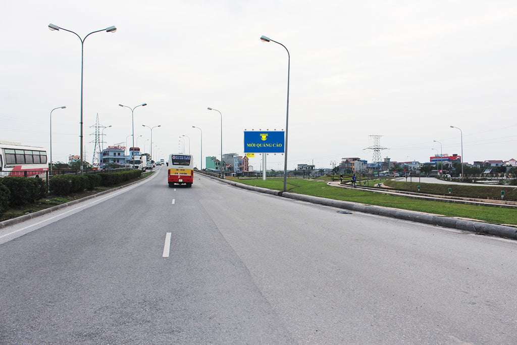 Pole Billboard, VT3 - interchange QL21 and QL10, ward Đông A, Ninh Binh