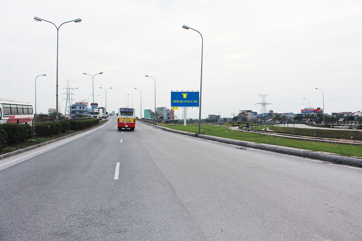 Pole Billboard, VT3 - interchange QL21 and QL10, ward Đông A, Ninh Binh
