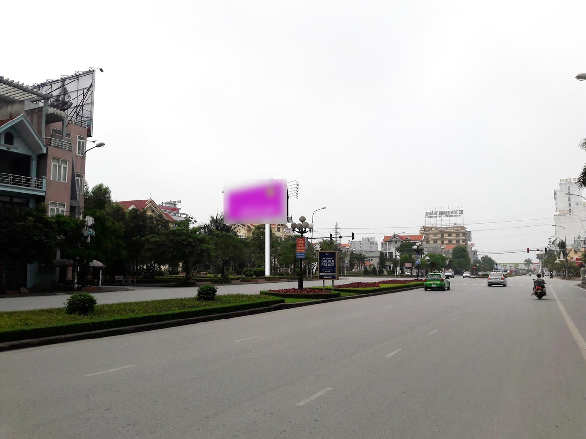 Pole Billboard, Vườn hoa crossroads road Đông A cắt road Nguyễn Công Trứ (gần no. nhà 101 road Đông A), ward Đông A, Ninh Binh