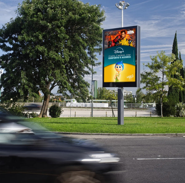 Premium LED 6 sqm Lisbon Airport Arrivals (3 screens), Lisbon — image 2