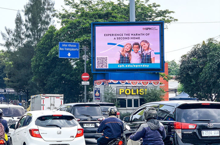 Simpang Pluit Digital LED Screen, Jakarta, Indonesia