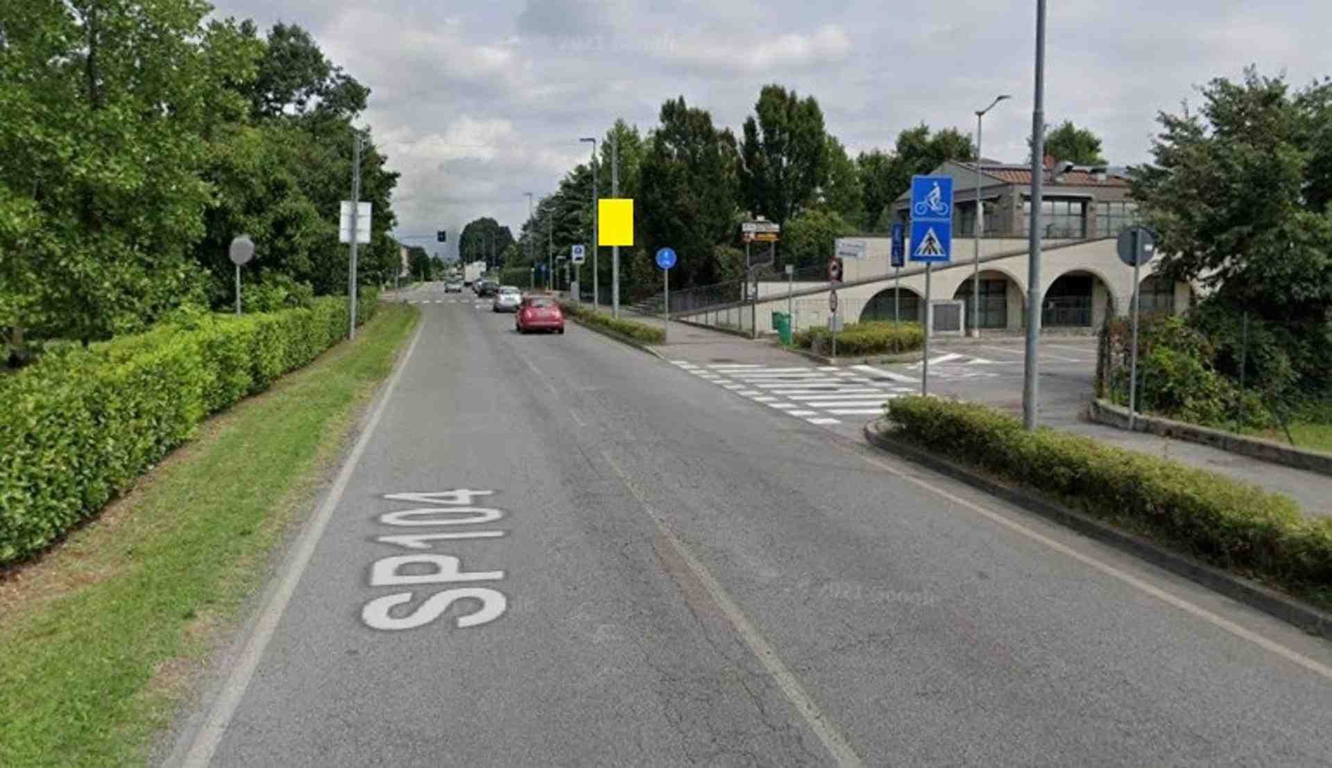 Pole sign S.p. 104 ( Via Trezzo), Vaprio D'adda, Italy