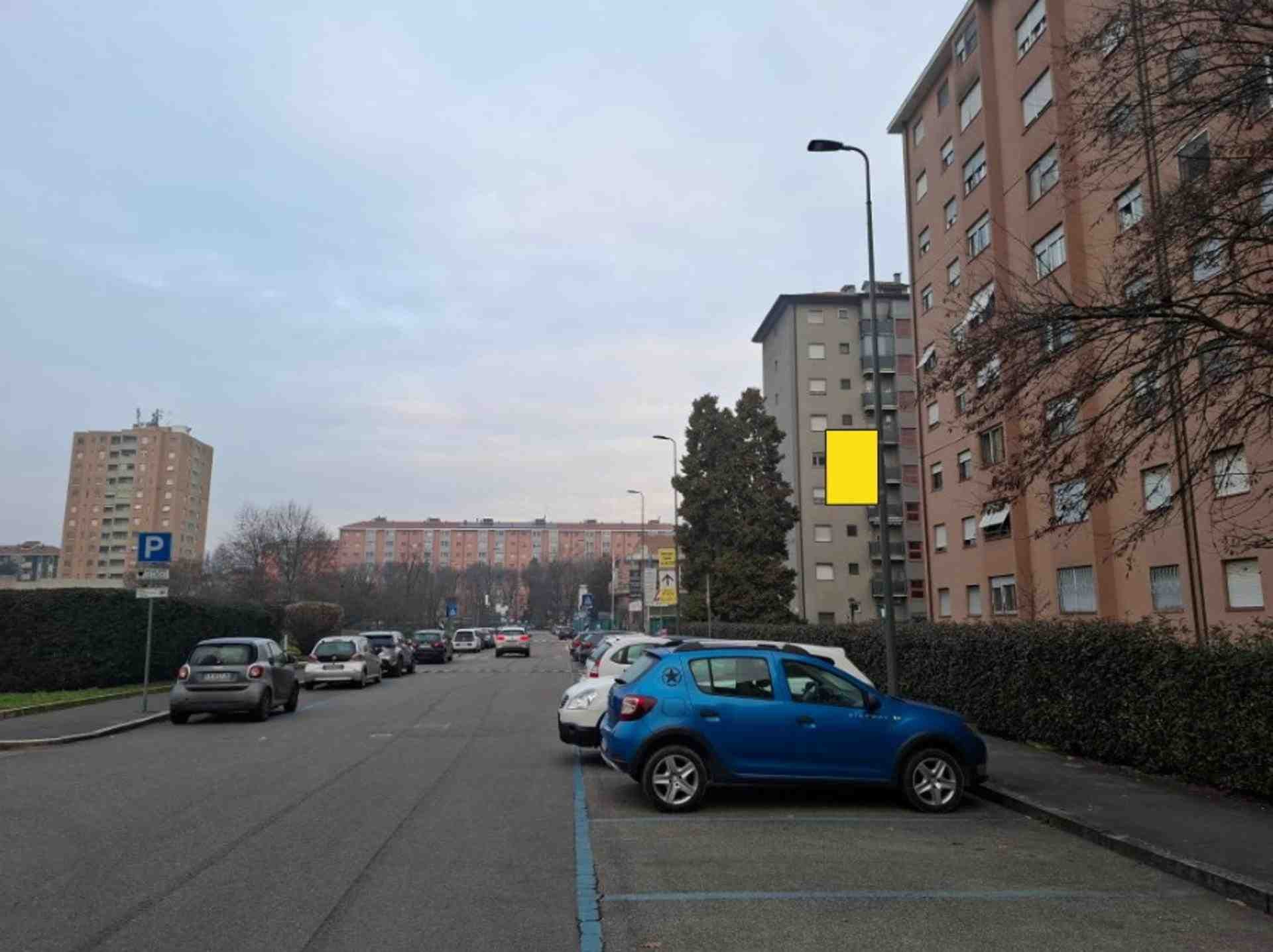 Pole sign Via Ugo Ojetti palo n. 13, Milano, Italy