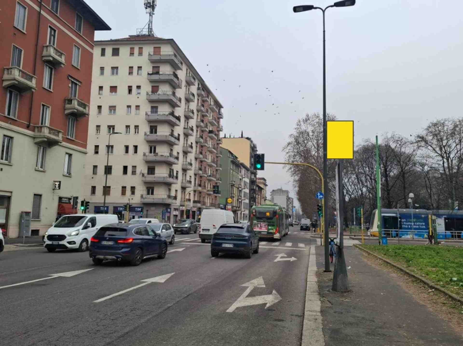 Pole sign Viale Giovanni da Cermenate palo n. 29, Milano, Italy