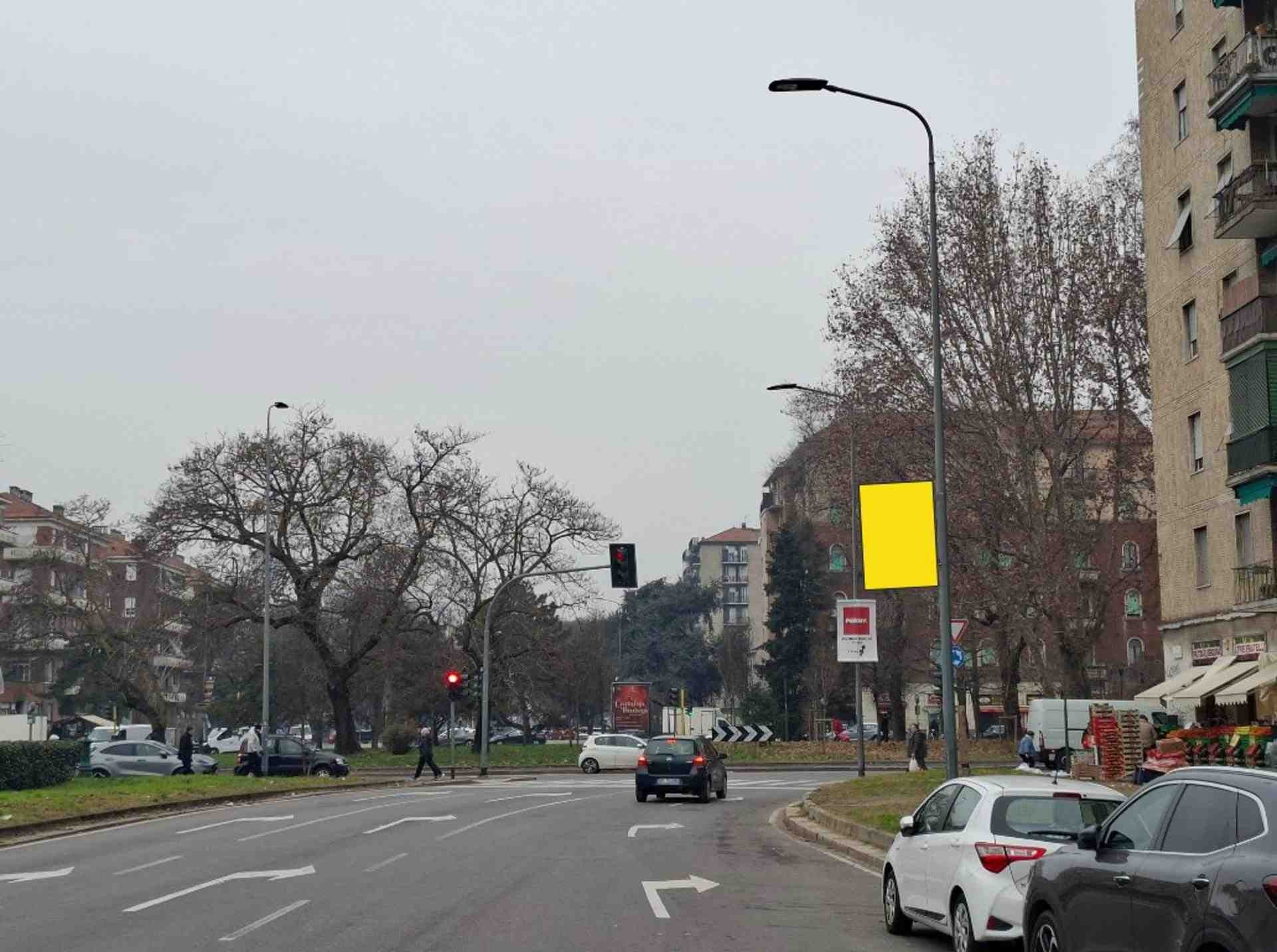 Pole sign Viale Famagosta palo n. 3, Milano, Italy