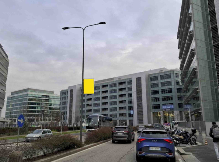 Pole sign Via Luigi Russolo palo n. 4, Milano, Italy