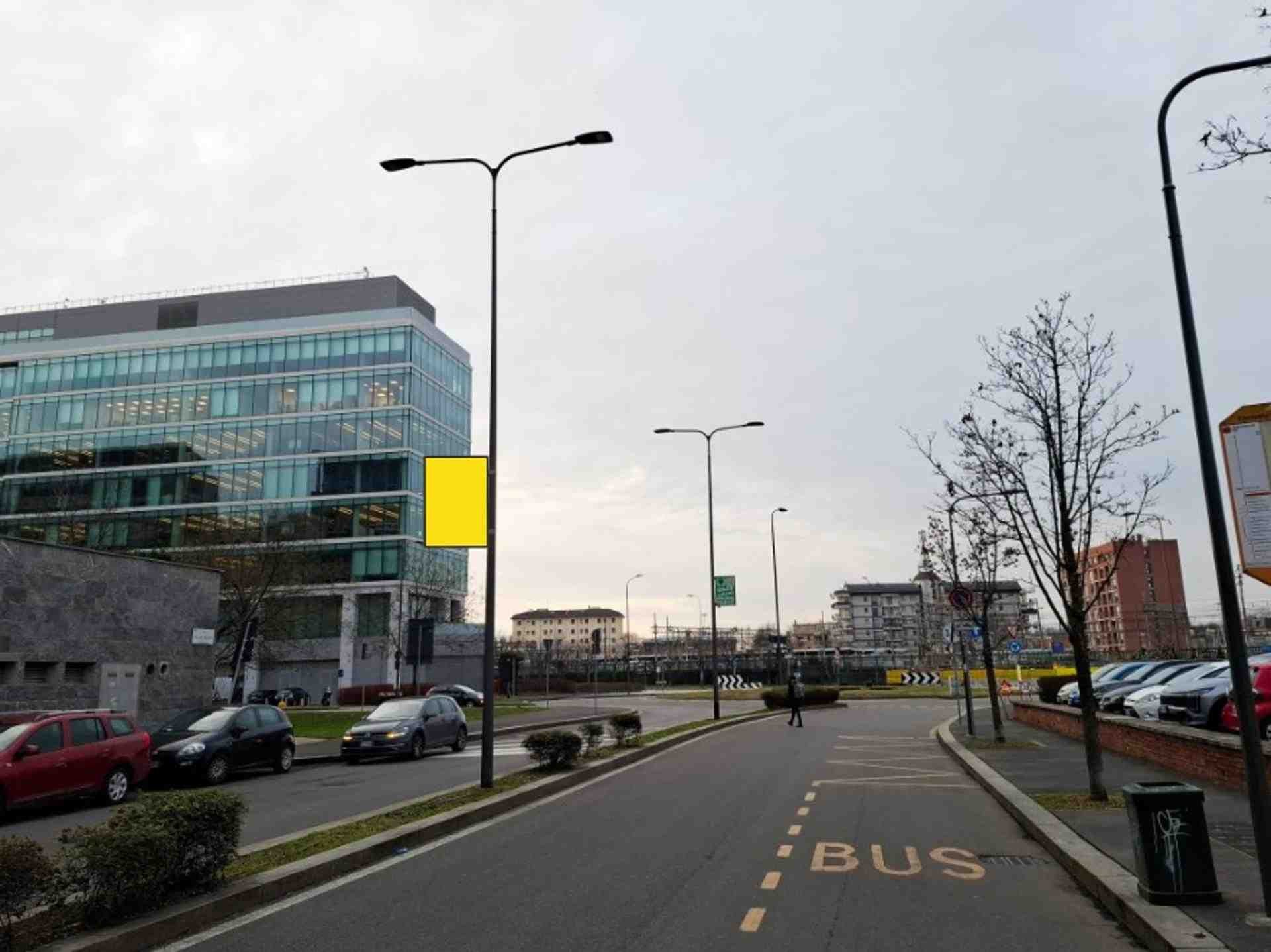 Pole sign Via Giacomo Manzù palo n. 2, Milano, Italy