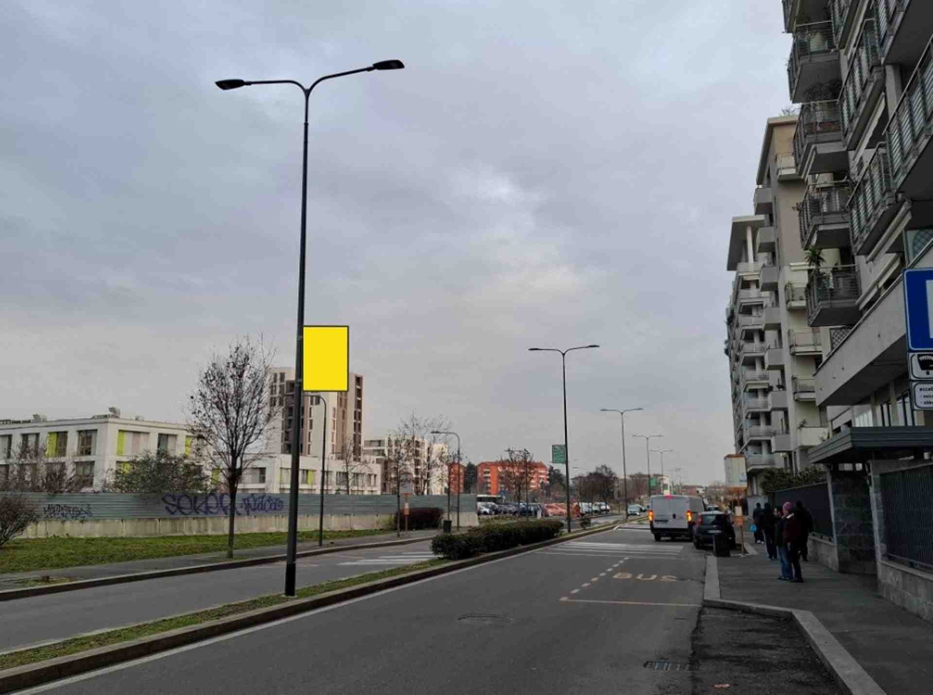 Pole sign Via Giacomo Manzù palo n. 7, Milano, Italy