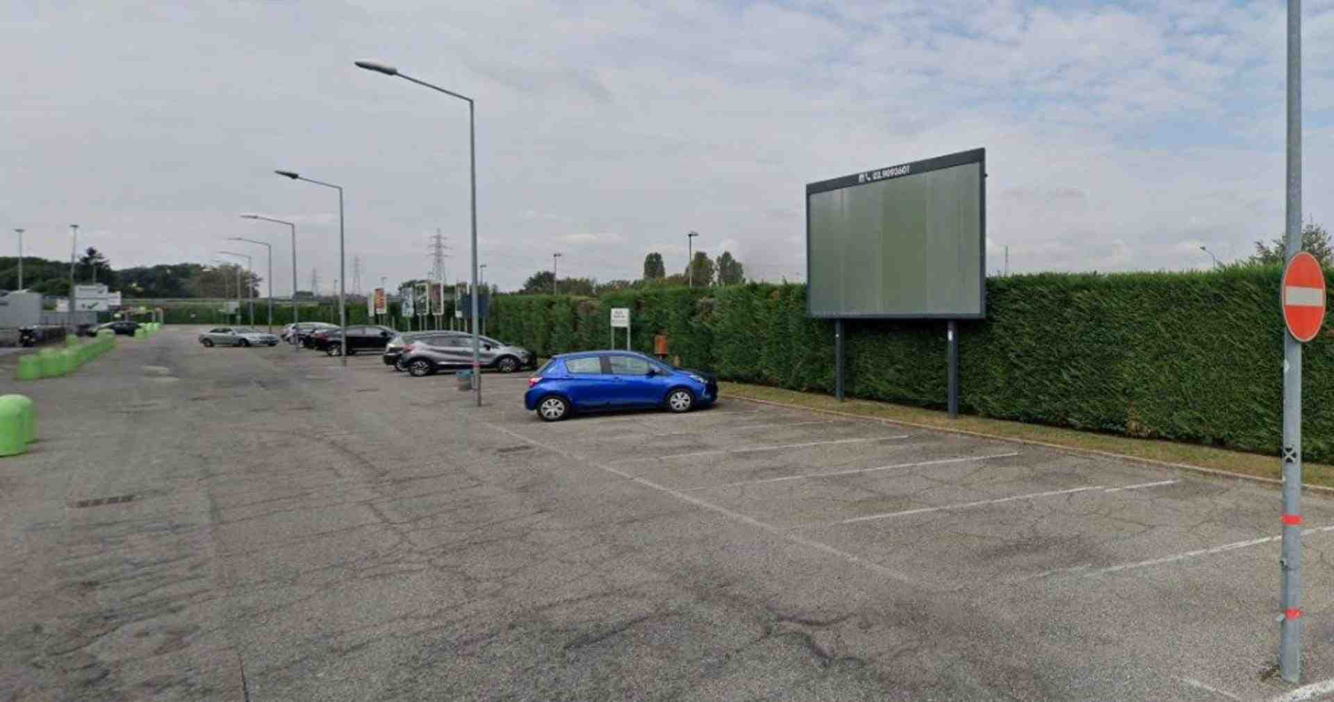 Temporary billboard Via Filippo Turati, Cerro Maggiore, Italy