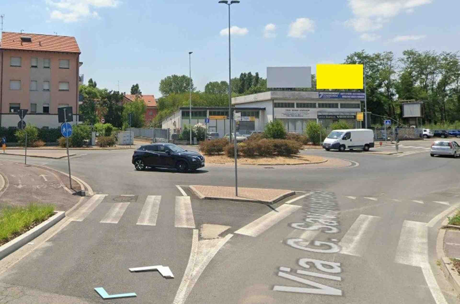 Temporary billboard S.s. 33 altezza civico n. 179 179, Pero, Italy