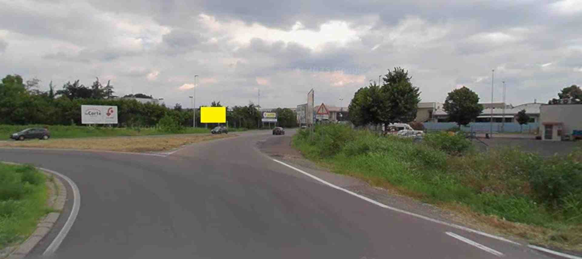 Temporary billboard Viale Lombardia rotatoria S.p. 2, Trezzo Sull'adda, Italy