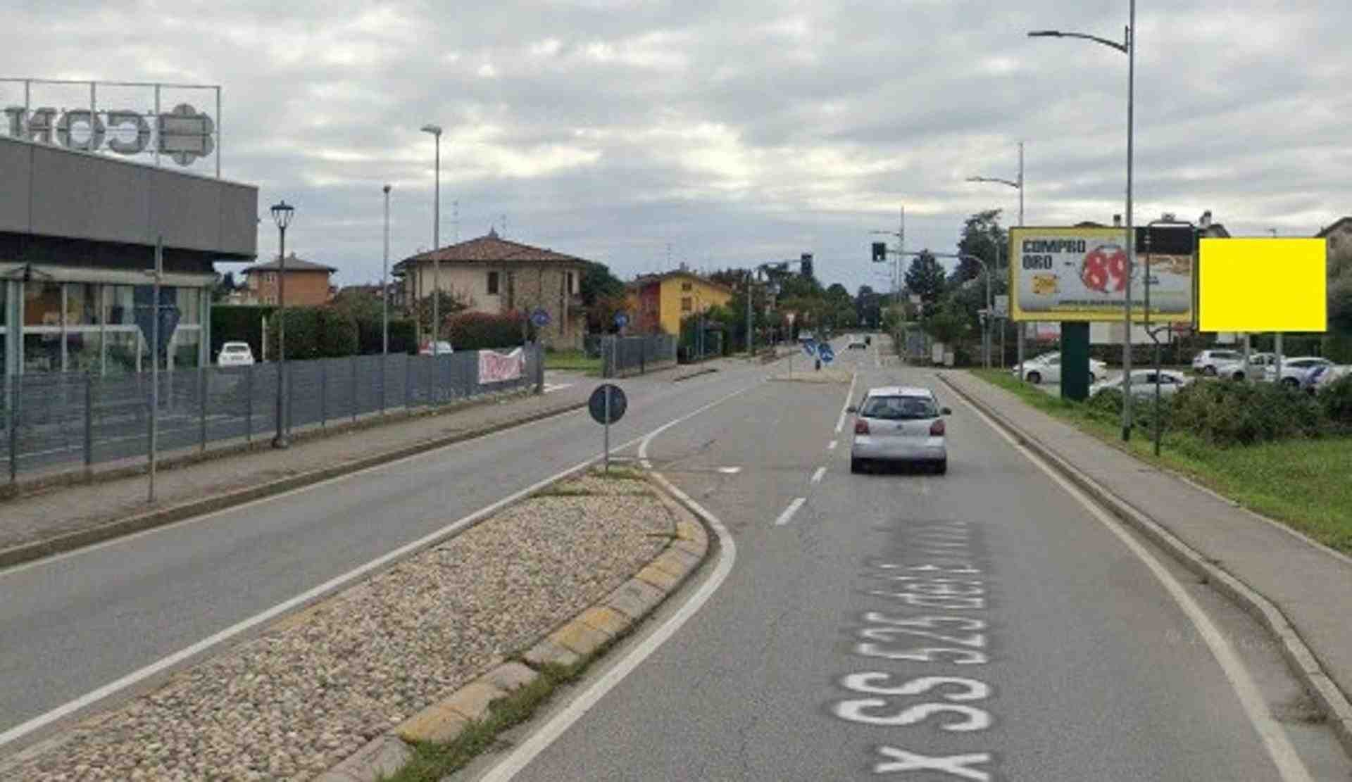 Temporary billboard S.p. ex S.s. 525 Km. 10+830/, Boltiere, Italy