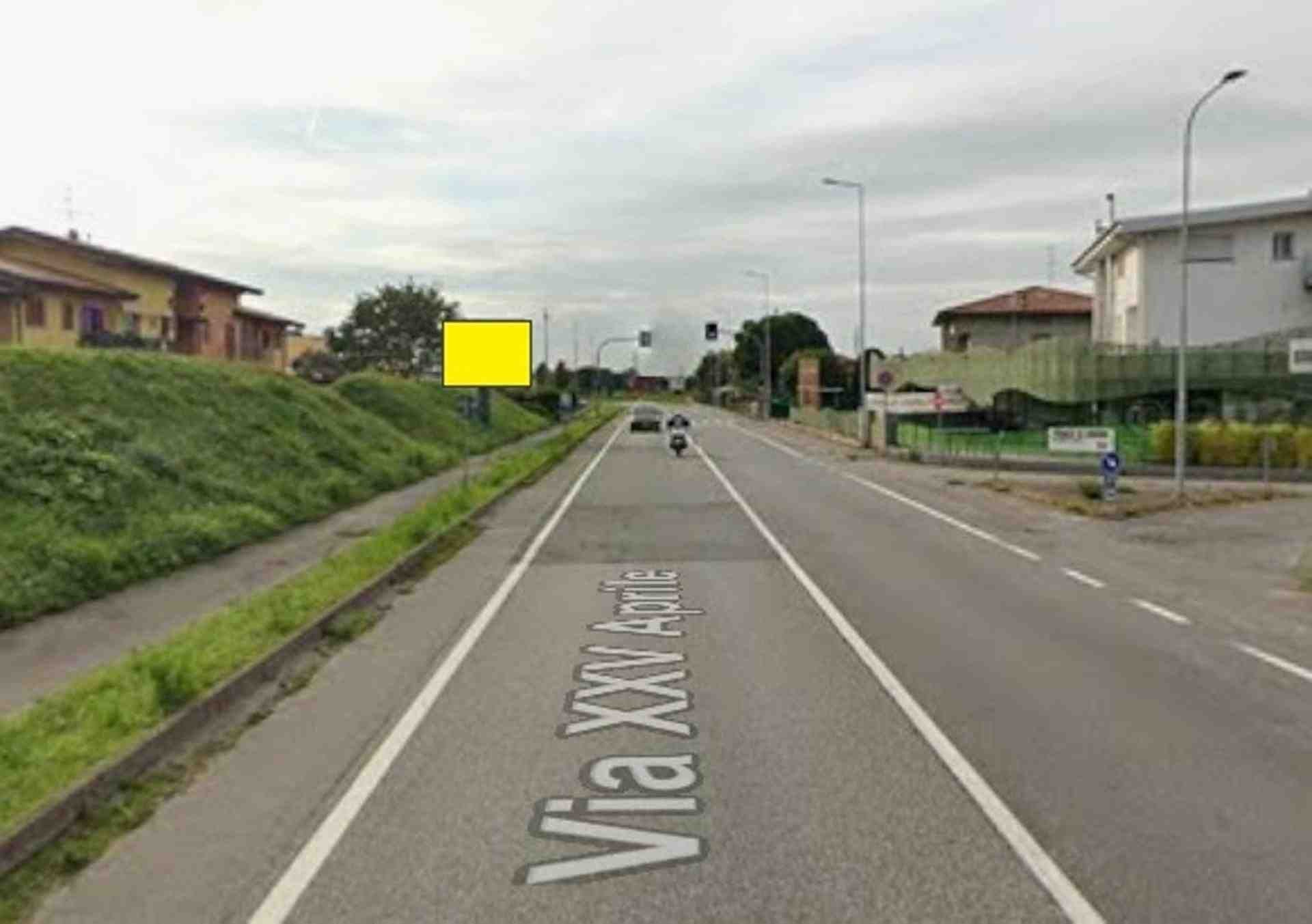 Temporary billboard S.p. 155 Km. 5+000/sx, Bonate Sotto, Italy