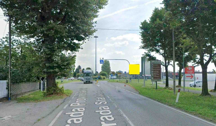 Temporary billboard Via Treviglio, Caravaggio, Italy