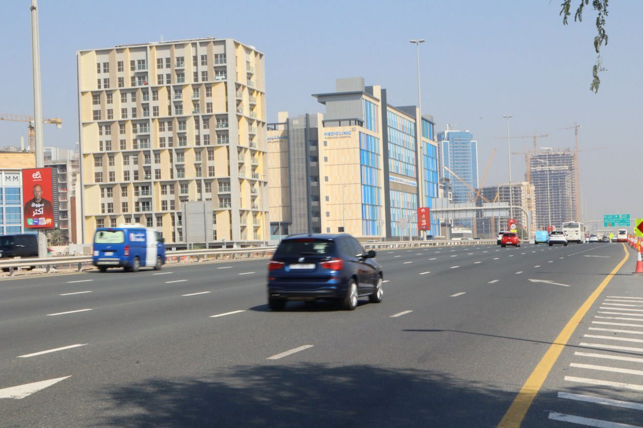 Umm Suqeim Lamppost Advertising, Dubai advertising site