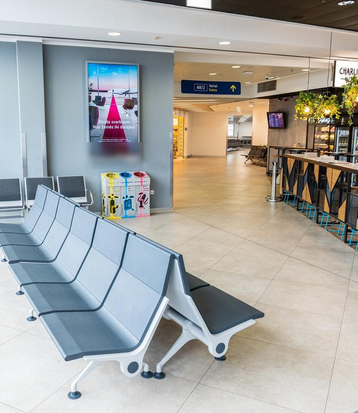 Wall Digital Screen, Non-Schengen Gate B10, Vilnius Airport